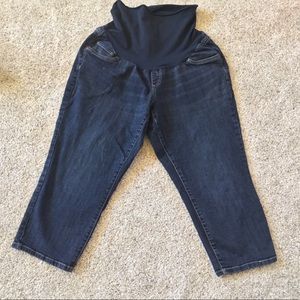 Maternity denim capris